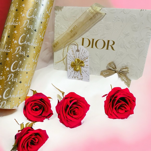 💫 DIOR Double-Sided Wrapping Paper/Gift Bag/Bow/Gift Tag. NEW! - Picture 7 of 16